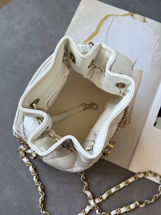 Сумка Chanel Mini Button Bucket Crossbody Bag Milk/Gold