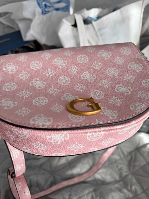 Продається сумочка Guess