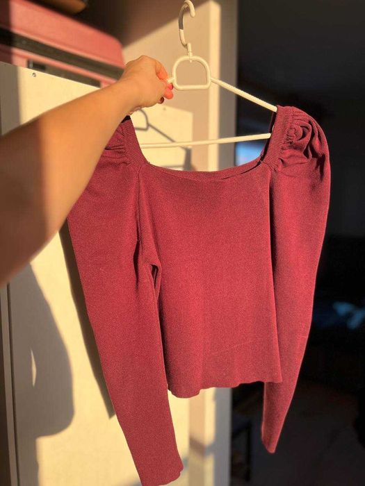 Bluzka damska w kolorze winno-fioletowym z bufiastymi rękawami S