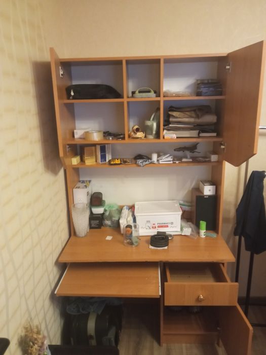 Стол , Книжный шкаф