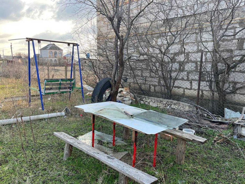 Продам  2-х эт. дачу с приватизированным участком за  Матвеевкой
