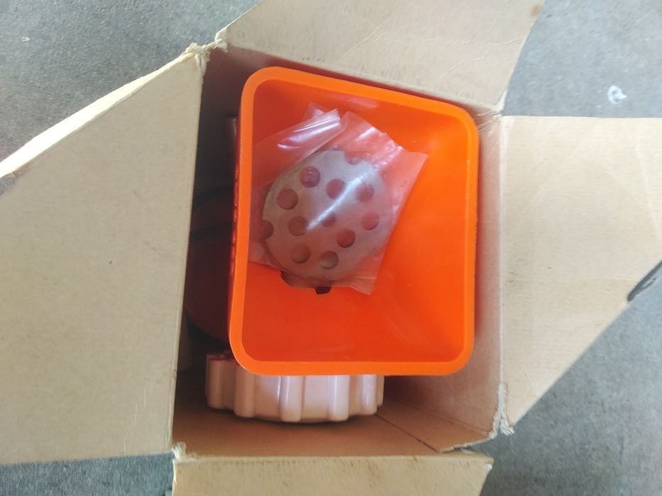 Máquina de picar carne Elys 620 e ferro de passar Samete