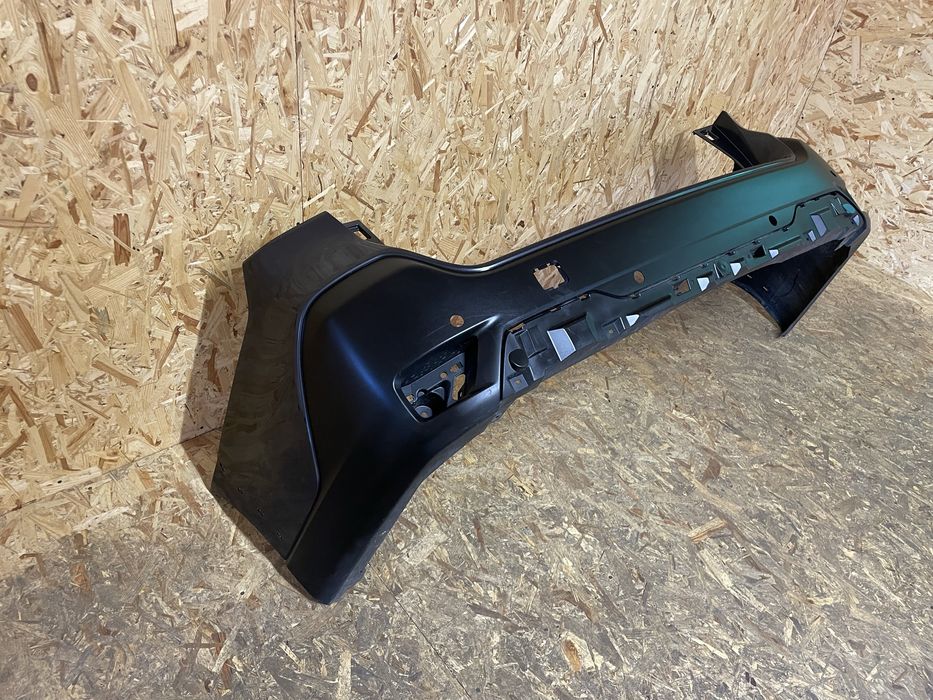 Задній бампер  Subaru Outback B16  2020-