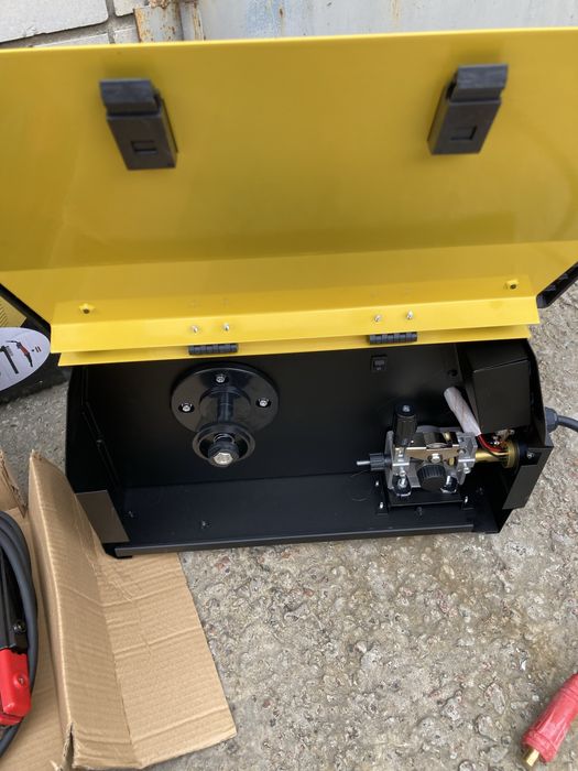 Інверторний зварювальний напівавтомат(MIG/MAG,MMA,350A)SturmAW97PA350P