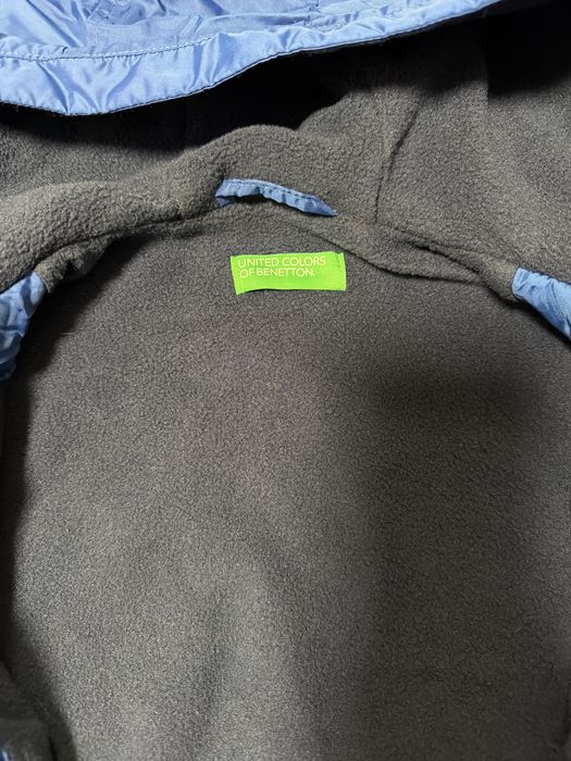 Одяг, курточка ………..