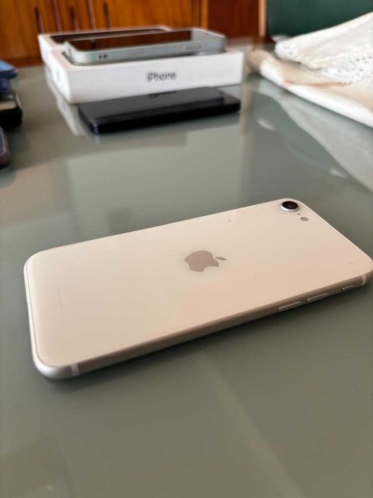 Vendo iPhone SE segunda geração 2020