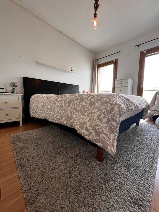 Cama de casal (Colchão + sommier)