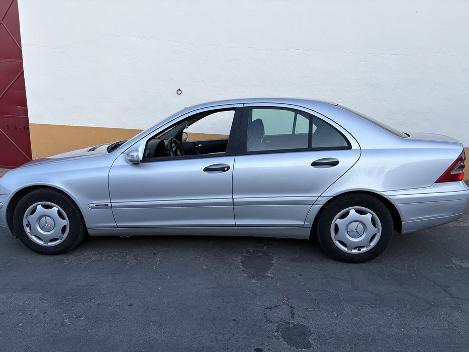 Mercedes-Benz C200 CDI NACIONAL - Excelente estado!