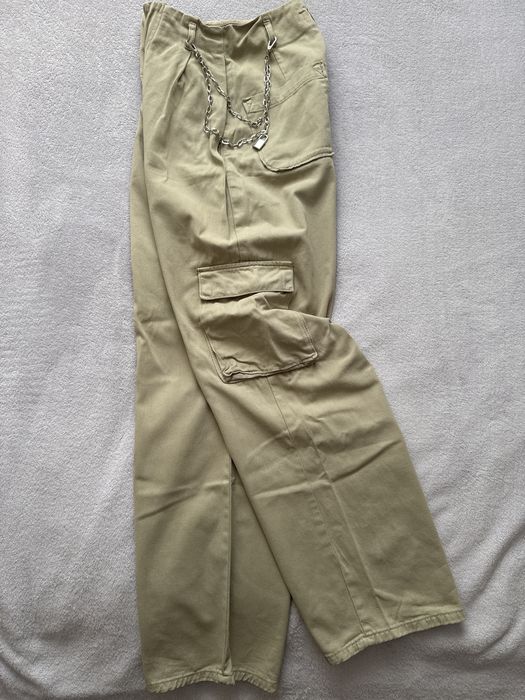 Stradivarius beżowe spodnie cargo r. 34 XS