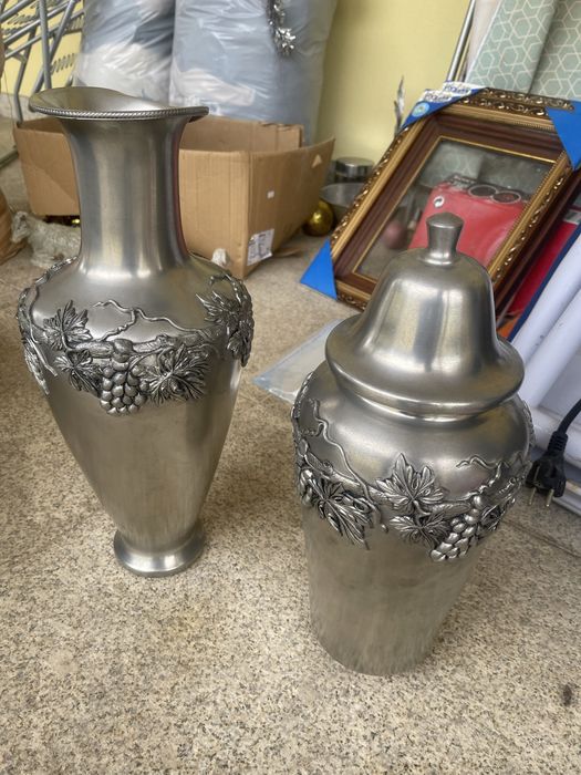 Vendo peças decorativas em estanho