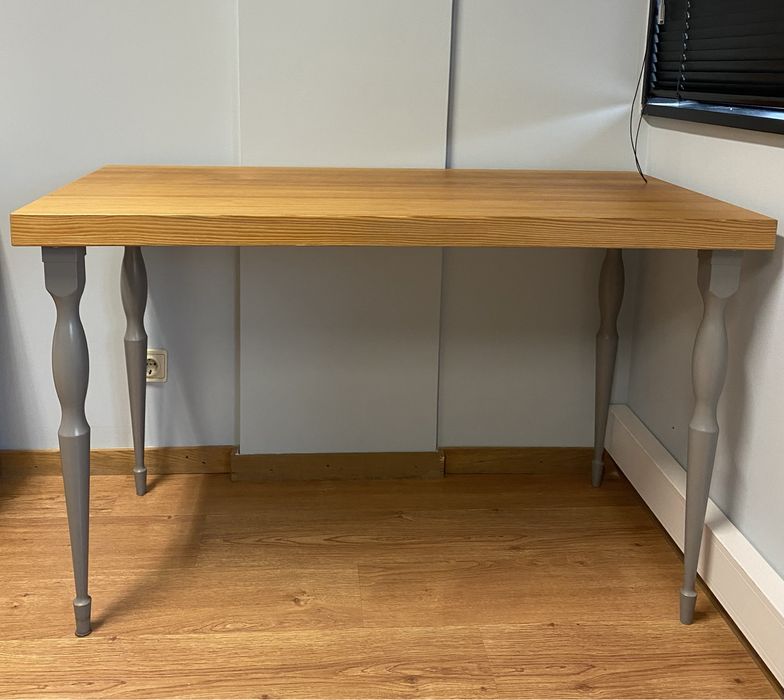 Secretária Ikea tampo carvalho