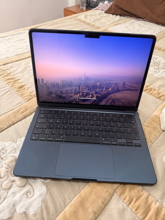 Apple Macbook air M3 256gb
