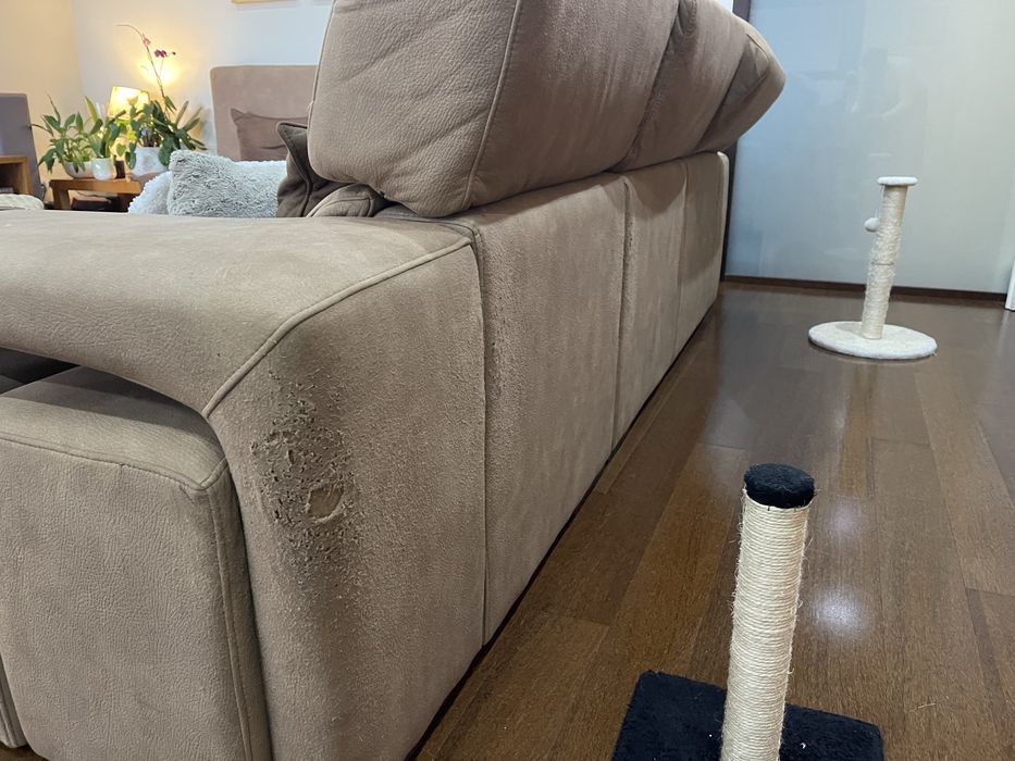 Sofa 3 lugares com chaise long e banqueta usados