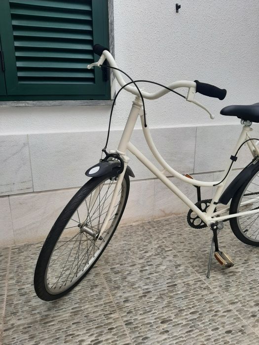 Bicicleta branca