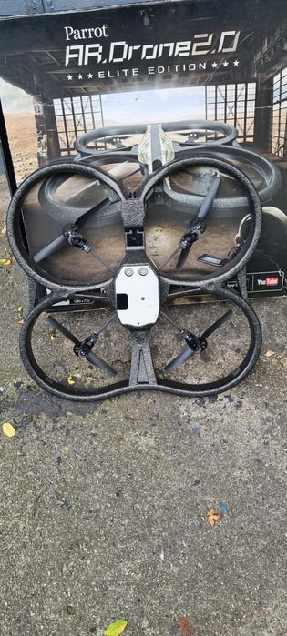 Parrot AR.Drone 2.0 Elite Edition HD 720p - 30FPS Wi-Fi