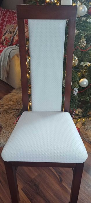 Komplet krzeseł fo salonu