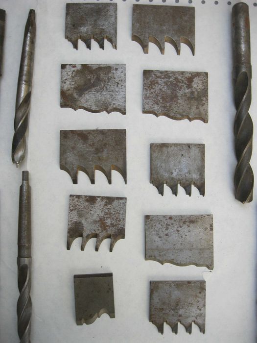 Продам сверла токарные фрезы