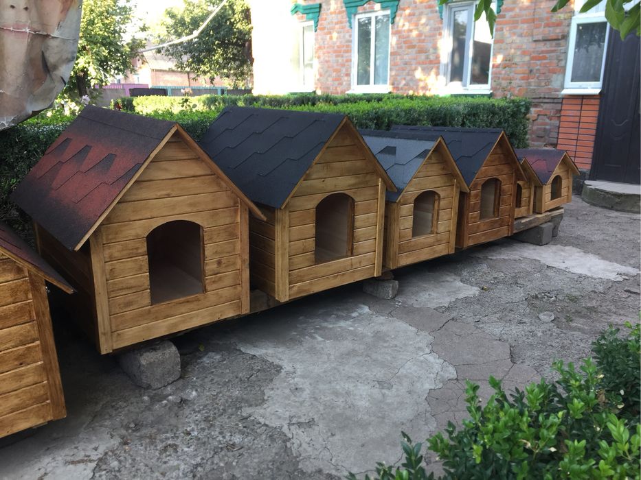 Будки для собак.утеплені та прості