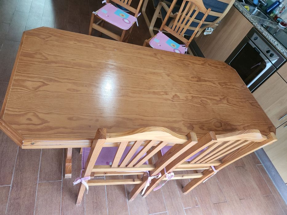 Vendo mesa de pinho