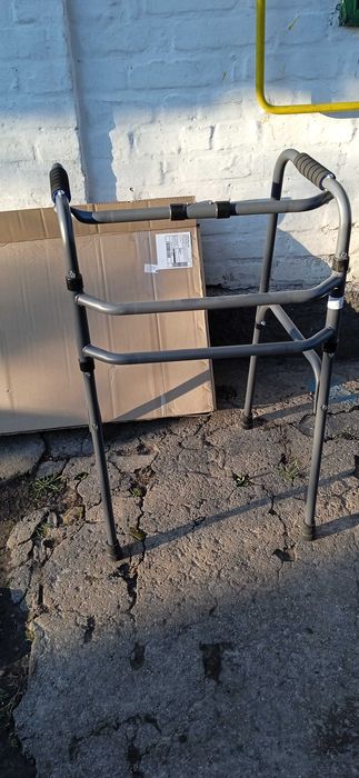 Ходунки крокуючі PMED 201 складні медичні нерегульовані для інвалідів.