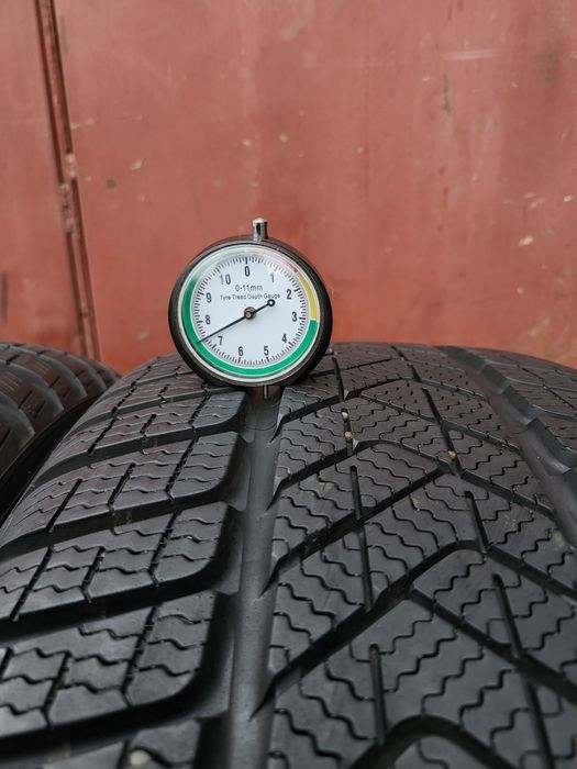 275/40/18+245/45/18 R18 Pirelli Sottozero 3 4шт ціна за 1шт шини 7мм