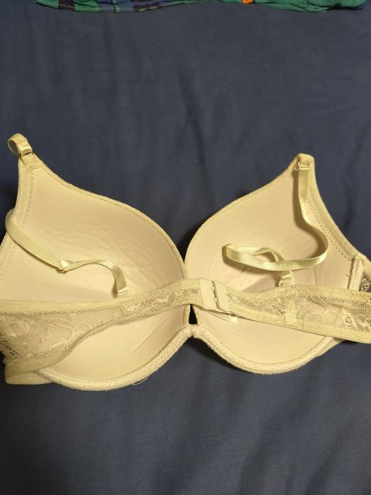 Бюстгалтери75 В,  80 Е ,85 С пуш,  ,95 DD