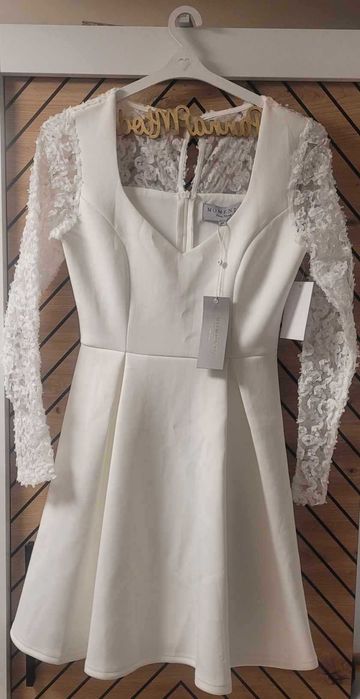 Suknia ślubna 36/S z długim rękawem plus dodatki