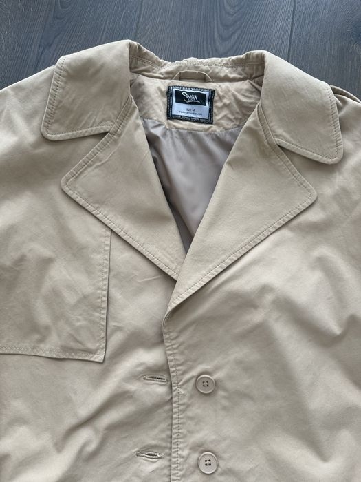 Бежевий вкорочений тренч Staff