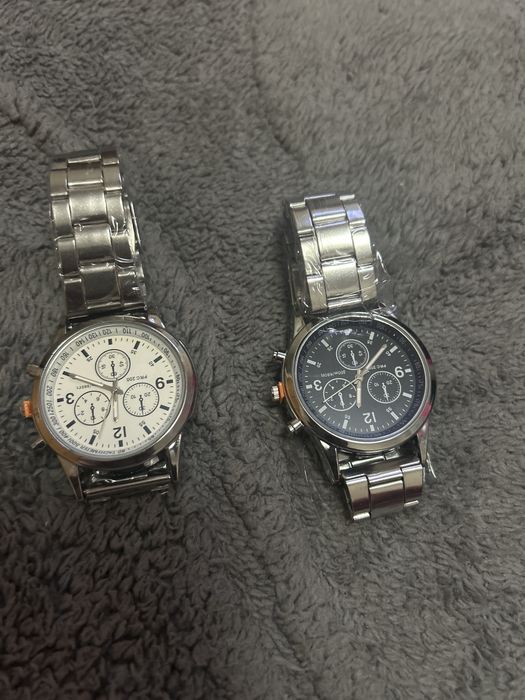 Relogio lindo em aco