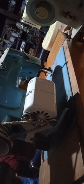 Vendo máquinas antigas