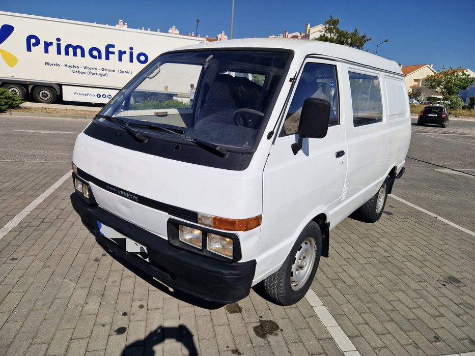 Nissan venette 2.0 motor bom estado