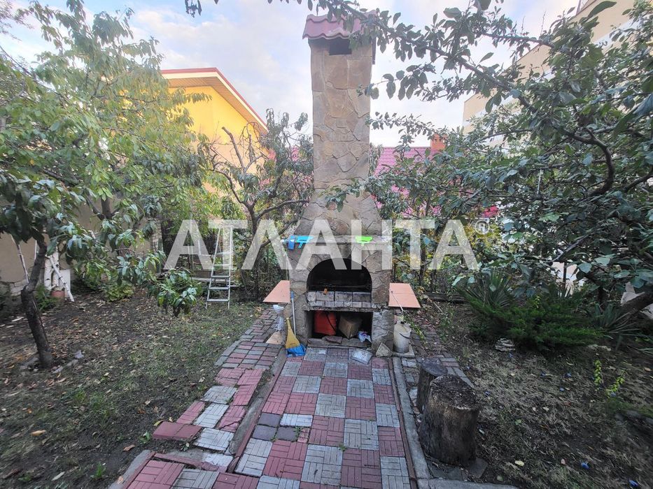 Дом-дача с мезонином возле моря, район Совиньона