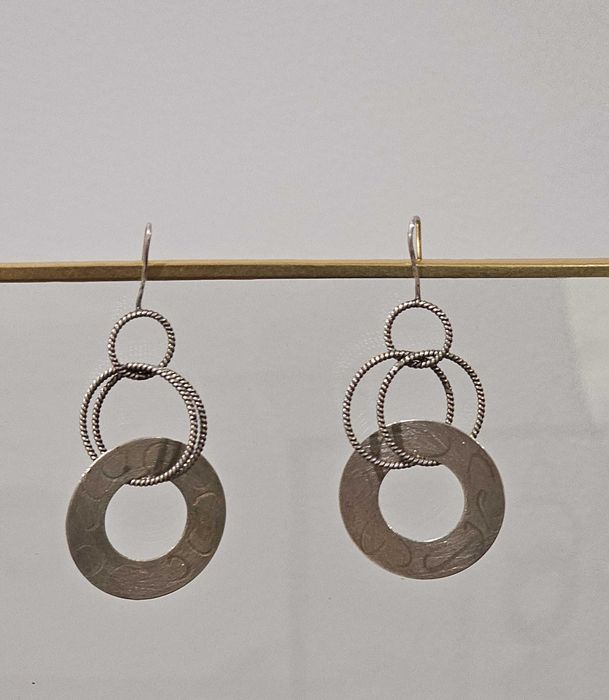 Brincos argolas em prata