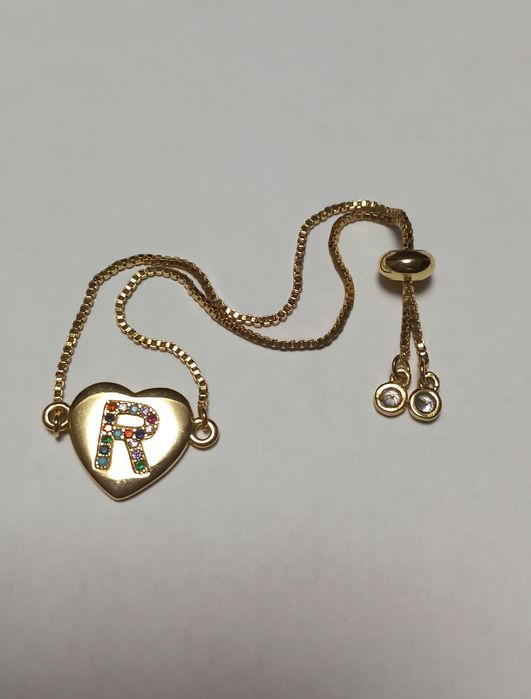 Bransoletka damska regulowana z inicjałem R