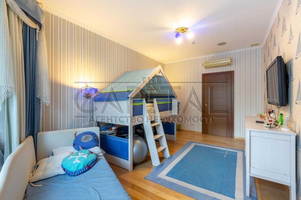 Продаж будинку преміального класу Софіївська Борщагівка, вул. Скіфська