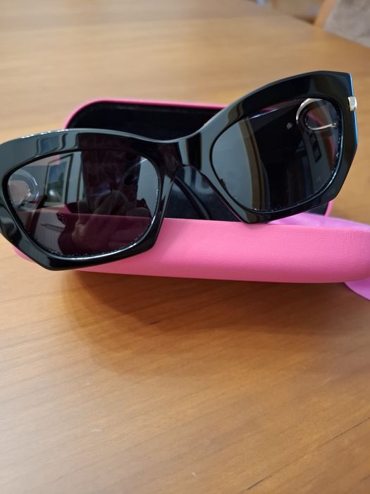 Óculos Sol "Tous" sem uso. Excelente estado e preço. Boa oportunidade