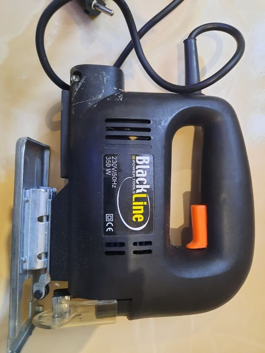 Продам електролобзік Black line 350w