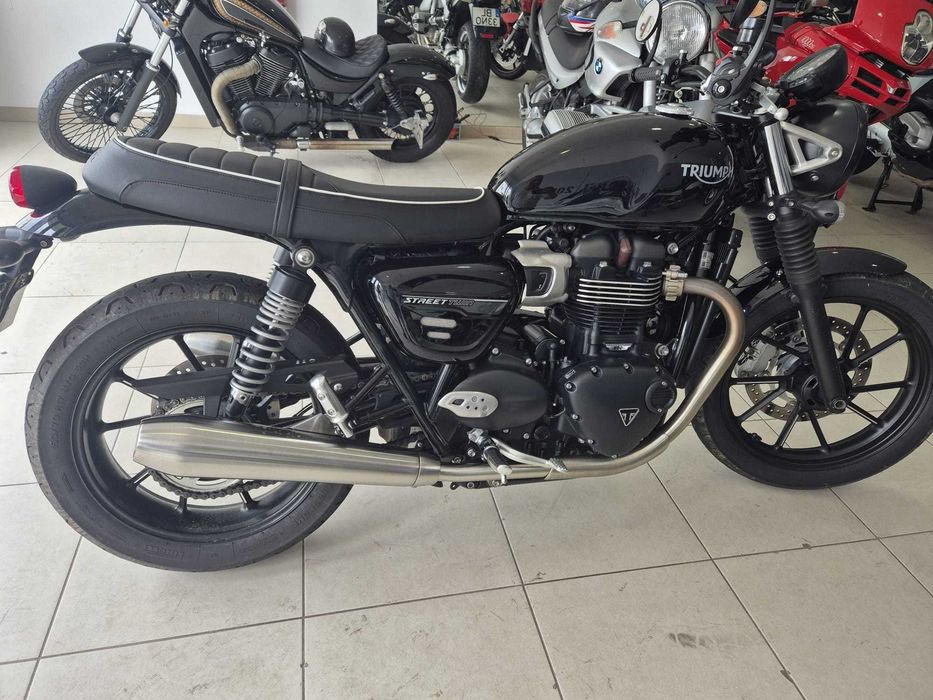 Triumph Street Twin 900cc semi nova apenas 9800KL