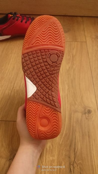 Buty halówki do piłki nożnej