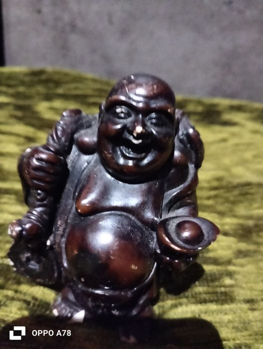 Posążek Buddy, brązowy