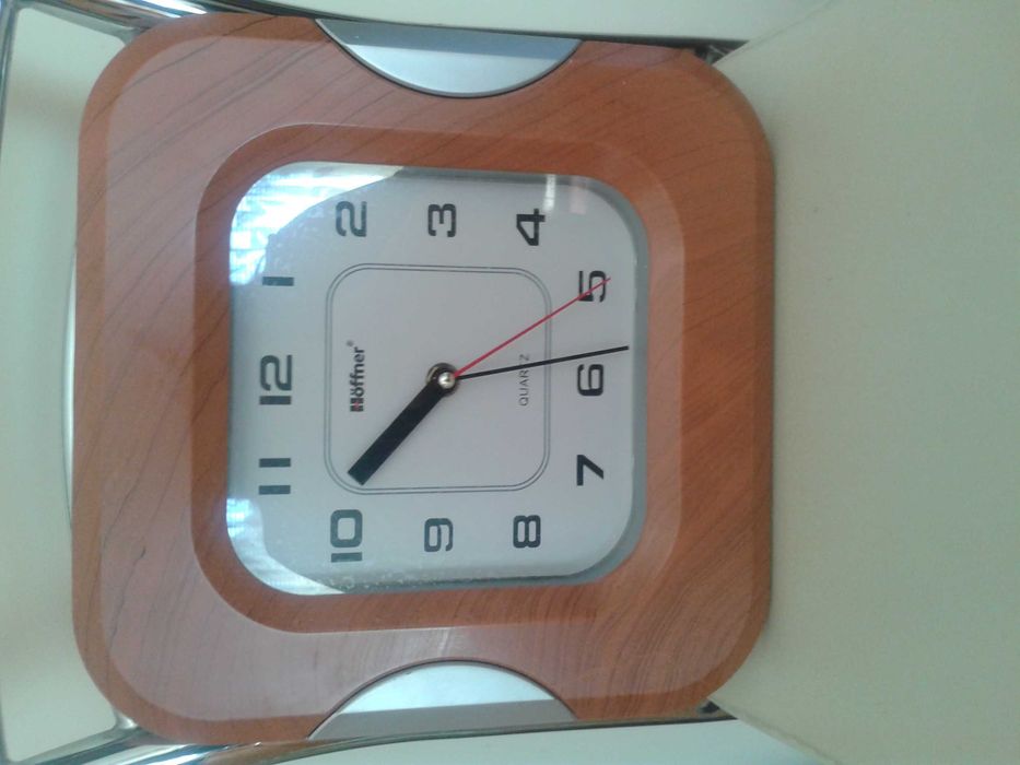 zegar ścienny Hoffner Quartz