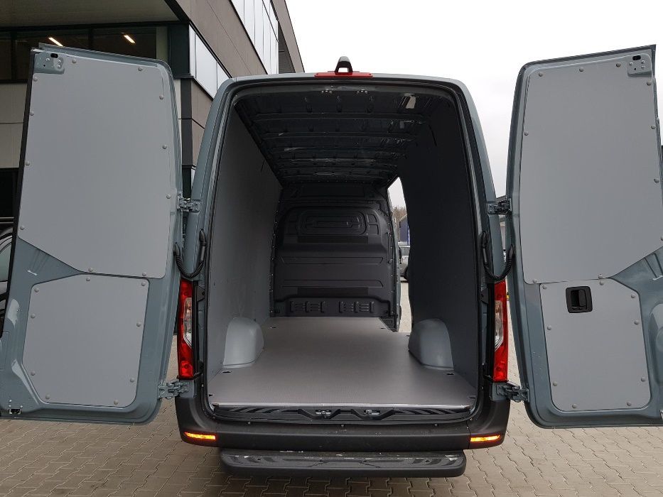 MB Sprinter L3H2 Zabudowa części ładunkowej