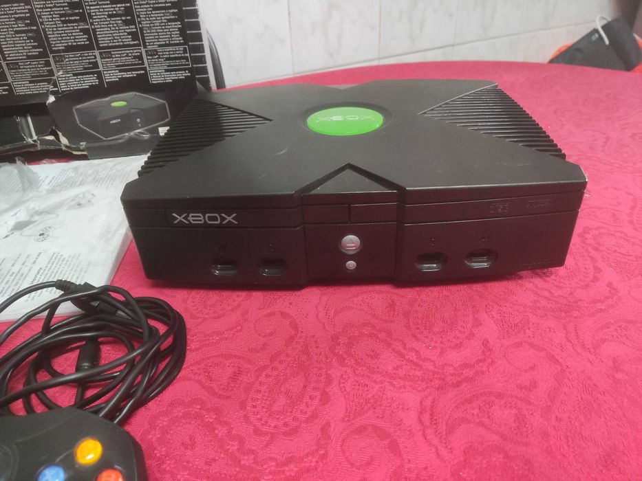 Xbox original- c/ chip-caixa original-manuais e comando