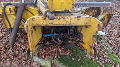 Koparka zawieszana John Deere