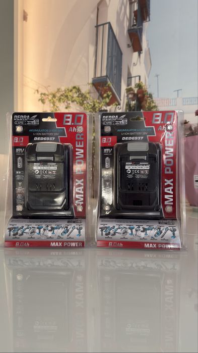 Zestaw dwóch akumulatorów , akumulator marki DEDRA model DED6937