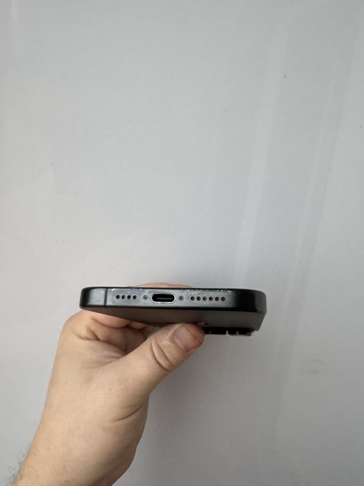 Гарний!Айфон Iphone 15 Pro Max 256Gb Black Neverlock E-sim