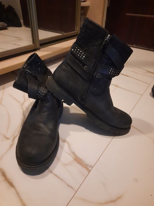 Czarne jesienne buty