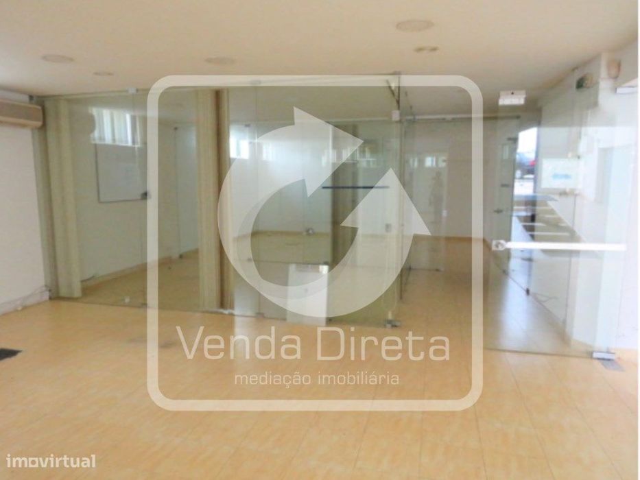 Garagem com 254 m² | 10 Parqueamentos | Bairro Afonso Costa - Setúbal