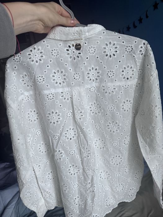 Bawelniana biala koszula z haftem angielskim ochnik