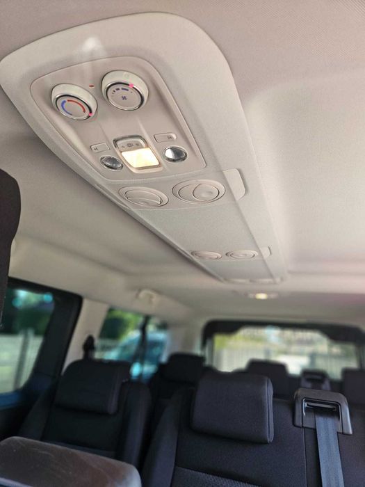 Wynajem busa 9 os. Kraków - Opel Zafira 2025, automat, wysoki standard
